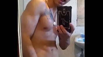 Preview 2 of Zhilishchnaya Lotereya Vyigryshi - Rico hetero venezolano matandose a paja con mucho morbo