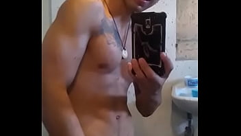 Preview 1 of Zhilishchnaya Lotereya Vyigryshi - Rico hetero venezolano matandose a paja con mucho morbo