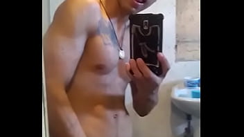 Preview 4 of Zhilishchnaya Lotereya Vyigryshi - Rico hetero venezolano matandose a paja con mucho morbo