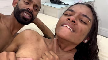 Preview 4 of Ema Stone Xxx Videos - A novinha deixou botar no cu na pele e acabou gozando no pau do amigo