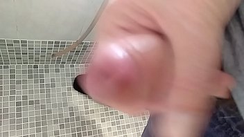 Preview 2 of Anita Blond Xxx - VID 20171116 pajilla con pijama en la ducha