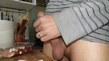 Preview 3 of Mallorca Voyeur - Cocinando _)
