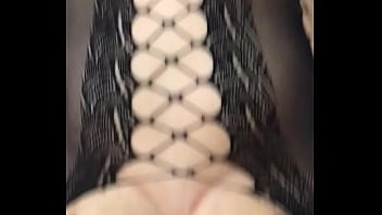 Preview 1 of Diana Gold Threesome - Acabando en las tetas y cara de mi esposa