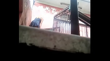 Preview 4 of Ampu Toe - Choca en las escaleras