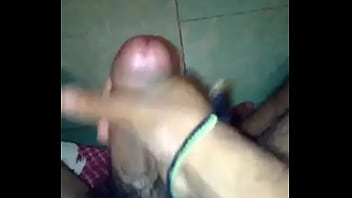 Preview 1 of One Part Keiran Twoparts Tits - Descargando el rifle