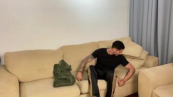 Preview 3 of Son And Ma - Fui dormir na casa da pr1m4 ,  a noite ela deu em cima de mim enquanto o marido estava no quarto,  ele acordou e pegou no flagra - Free