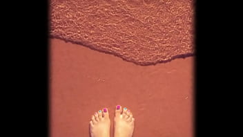 Preview 3 of Nde Boobs Suck - Foreversweetx - Feet summer ?
