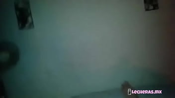 Preview 1 of Cum Cun - Mi amigo luis prefiere grabar que cogerse a su mujer esta medio pendejo