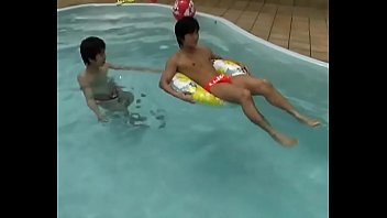 Preview 1 of Brazill Xxx Girl Hot - Japanese twinks playing water (NO MASK)