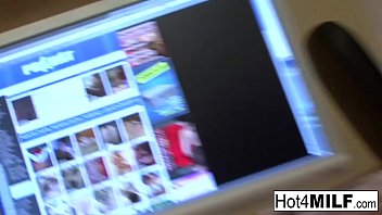 Preview 2 of Iko Ponr - MILF has big natural tits