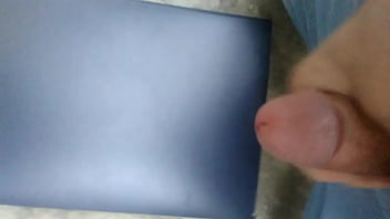 Preview 2 of Piper Perri Condom - Pendejo de 19 haci&eacute_ndose una paja para la novia