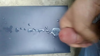 Preview 4 of Piper Perri Condom - Pendejo de 19 haci&eacute_ndose una paja para la novia