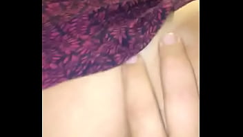 Preview 1 of Allanah Starr Shemale - Esposa gostosa e rabuda sendo fodida com o dedo no c&uacute_