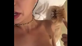 Preview 2 of Av Huntee - ROBO ALGUNOS VIDEOS CASEROS DE MI PRIMA - DESNUDA !!  PARTE 4