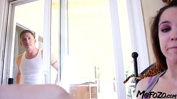 Preview 1 of Kerala Muslim Porn Sex - MOFOZO.com - 19 Year Old Amateur Gets A Facial After Fucking With The Cleaner