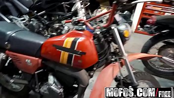 Preview 1 of 14yars Baby Xxx - Mofos - Latina Sex Tapes - (Serena Torres) - Straddling My Sweet Ride