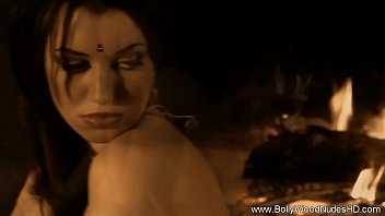Preview 1 of Indin Bua - Stunning Eyes Brunette Lust