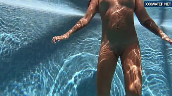 Preview 3 of Adult Sex Movie Free - Puzan Bruhova fat teen in the pool