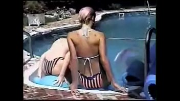 Preview 1 of Years Lesbian Ultra Giant - Balloon sexy