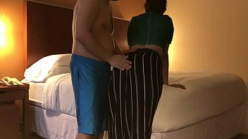 Preview 1 of Laiwu Xx - dirty Wife cheats in Husband in Hotel