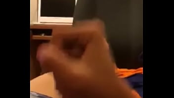 Preview 2 of Redhead Video Games - Joven de 19 a&ntilde_os  se hace una paja