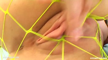 Preview 2 of Studrnt Russian - Gil Sky gonzo style solo fingering masturbation on Give Me Pink