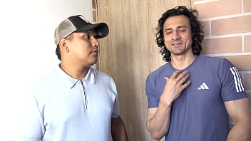 Preview 1 of Gay Caucasian - Alquilo mi apartamento a un INDIO morboso y me lo follo para cobrarme el alquiler