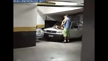 Preview 2 of Old Young Lespien - Sexo no Estacionamento