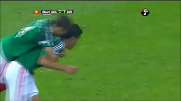 Preview 3 of Vrgin 18 - Raul Jimenez mete sus dedos en el culo del Chicharito