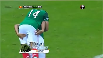 Preview 4 of Vrgin 18 - Raul Jimenez mete sus dedos en el culo del Chicharito