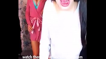 Preview 1 of Igalis - 2 girls dance on cam