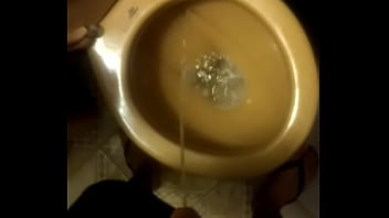 Preview 2 of Pilipina Sex Schandal - Piss