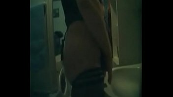 Preview 4 of Mild Usa Sexs - belle mere dans la salle de bain
