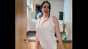 Preview 1 of Www Lohard Com Free Pi - Hermosa latina se masturba en un hotel