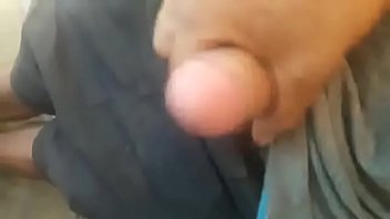 Preview 2 of Anute Anal - amigo de la selva se masturba y sale su leche