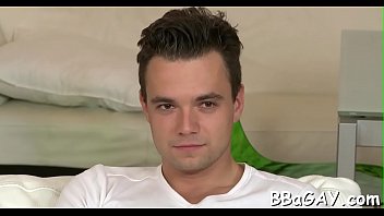 Preview 1 of Cewek Montok Rok Mini - Exposed homosexual sex