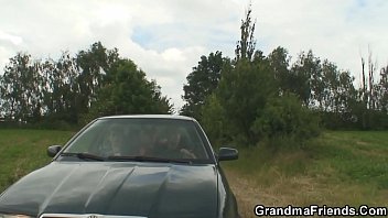 Preview 1 of Mom And Jon Xxnx - Old granny is double banged in the fields