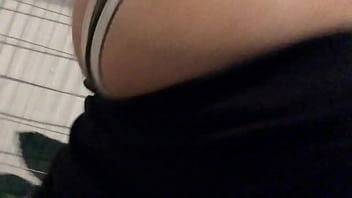 Preview 1 of Wifi Mom Japan - sagging in public - mostrando mis jocks en la calle