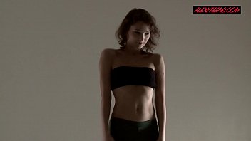 Preview 1 of Big Massive - Razdery Noga in tight yoga pants