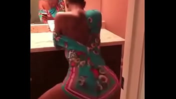 Preview 1 of Mom Formerly Sexy Video - sexy hairbun big booty cutie