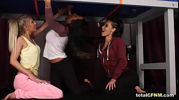 Preview 3 of Ejarayel Sex - Lucky guy gets tripple CFNM blowjob