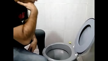 Preview 1 of Bbc Xxxvideos - vomitando depois do desafio