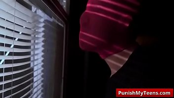 Preview 1 of Tamil Xxxv - Submissived shows When A Stranger Calls with Kiley Jay vid-01
