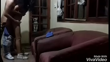Preview 2 of Alura Jonson Porno - penetrada cuando papis se van!