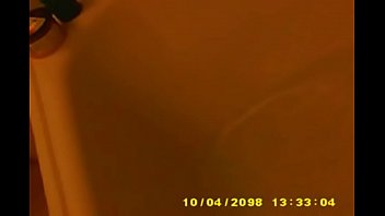 Preview 1 of Klein Pense - spy cam bath hidden cam wife