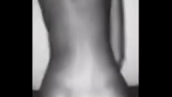 Preview 3 of Show Pussy Outdor - snap