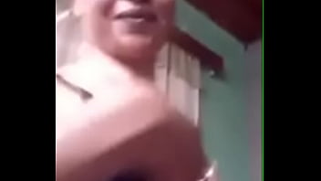 Preview 2 of Mom Big Boobs Got Milf - salope malgache rabesarison haingotiana gina madagascar 01