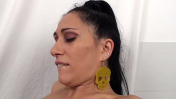 Preview 3 of Porn Katija Kassin Anal - Yong Lesbian vs Milf lesbian with Luna Dark and Clara Caleo