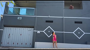 Preview 1 of Domo 1 - CHAMEI MINHA VIZINHA GOSTOSA PRA TRANSAR E ACABEI COMENDO SEU CUZINHO DELICIOSO QUE DELICIA DE MULHER