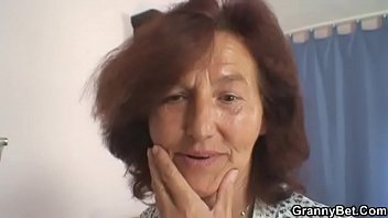 Preview 2 of Barat Vs Arab Sex - Guy fucks sewing granny from behind